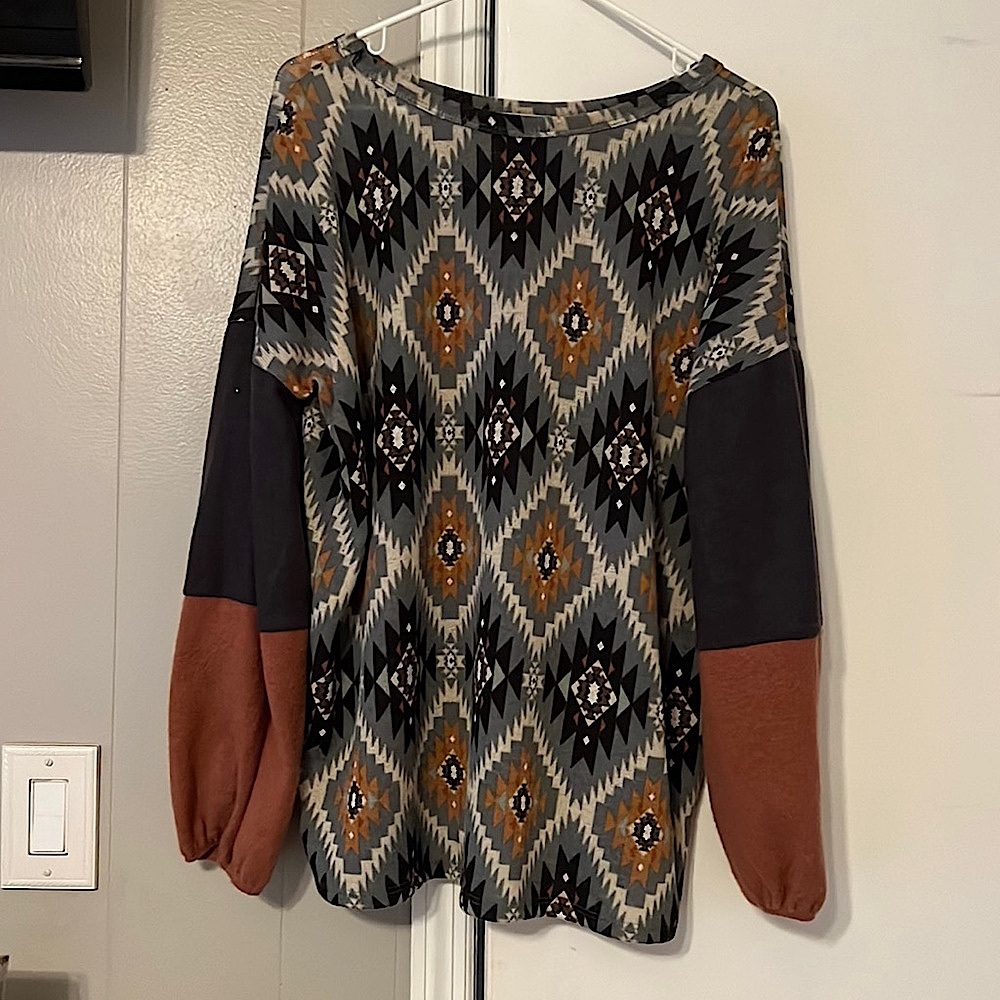 Womens shirts New with out tags